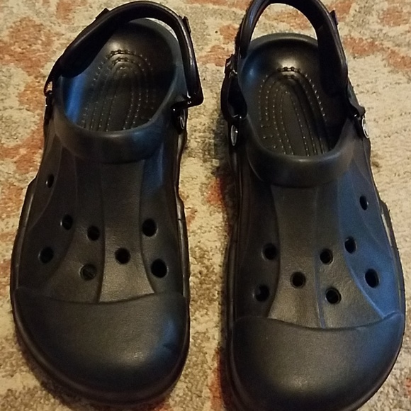 crocs with velcro strap